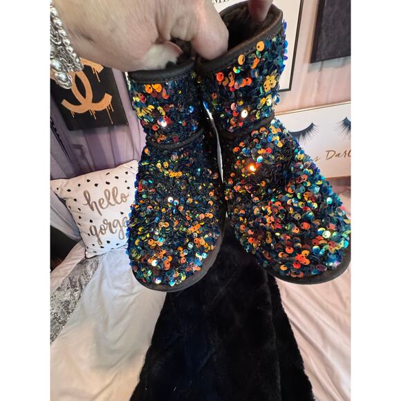 M UGG Classic Mini Stellar Sequin boot in black(multi iridescent chunky) sz 7 - Picture 3 of 13